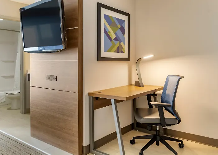 Holiday Inn Express Hotel & Suites Albuquerque Midtown By Ihg
